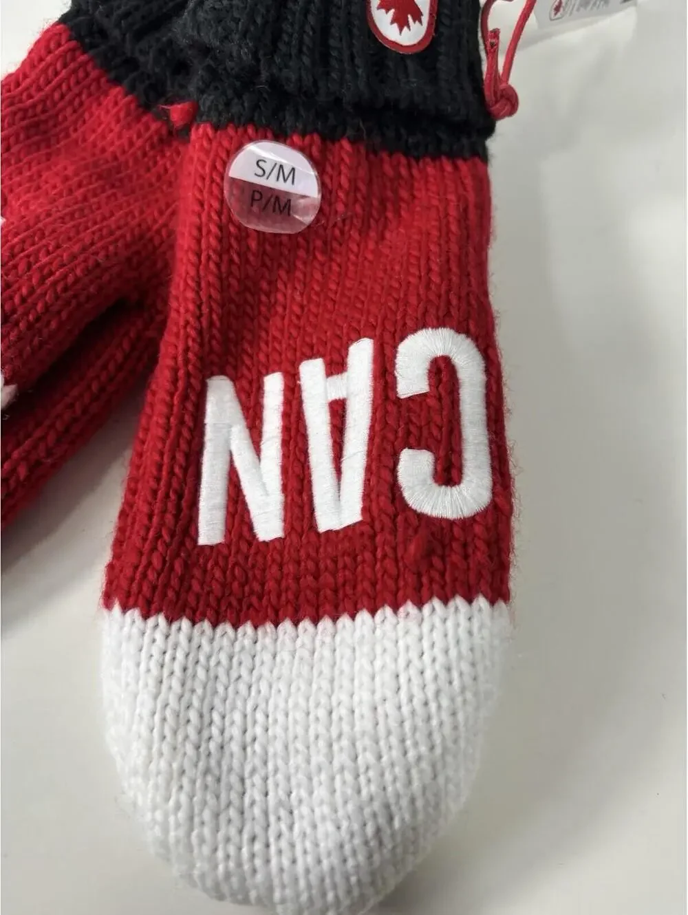 Hudson's Bay Team Canada Mittens  Olympics Black White Red Adult Small/Medium SZ - Picture 3 of 6